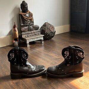 Justin Gypsy Women's 9B Western Cowboy Boots Square Toe Black Pull On L9977